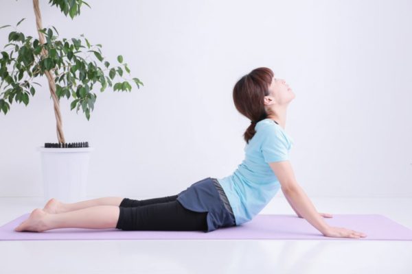 足の付け根のストレッチ簡単編